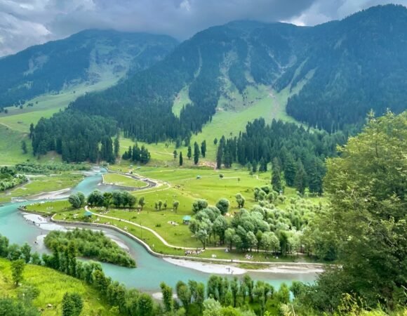 Kashmir 5 Days 4 Nights